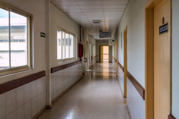 Krankenhausflur (Symbolbild). Foto: KI-generiert