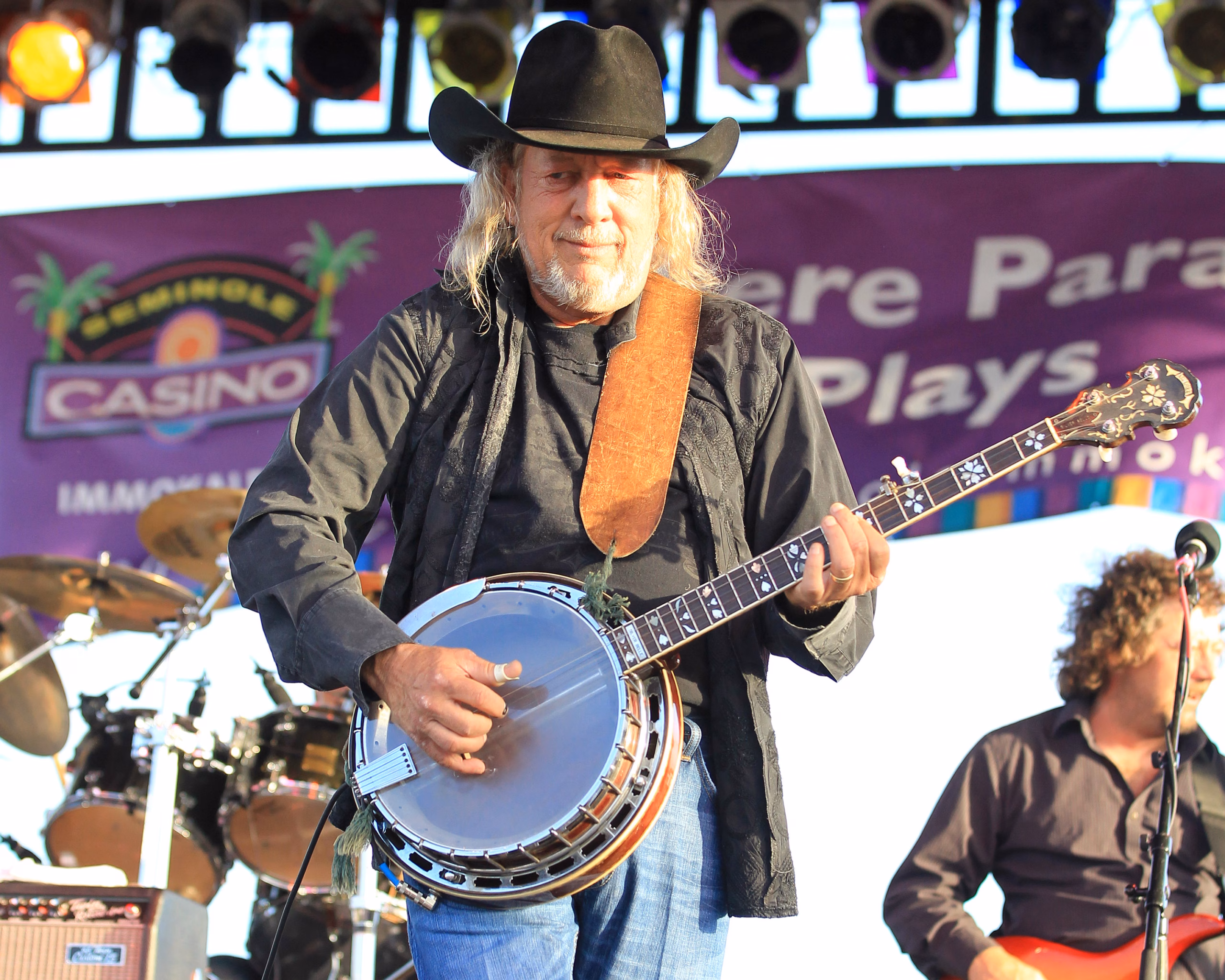 Country-Sänger John Anderson bei einem Konzert