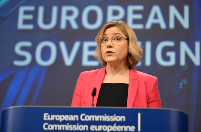 EU-Kommissionsvizepräsidentin Henna Virkkunen bei einer Pressekonferenz in Brüssel, 03.06.2026. Foto: IMAGO / Anadolu Agency (Dursun Aydemir)